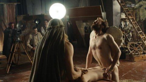 Franziska Holitschke - Nude Butt Scenes in Babylon Berlin s01 (2017)
