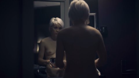 Jasmin Minz - Nude Butt Scenes in Skylines s01e02e04 (2019)
