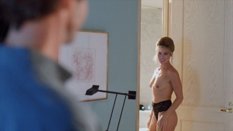 Yancy Butler, La Joy Farr - Nude Butt Scenes in The Hit List (1993)