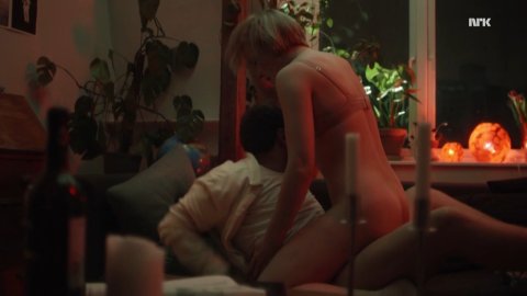 Gina Lindas Theodorsen - Nude Butt Scenes in På fylla s01e02 (2016)