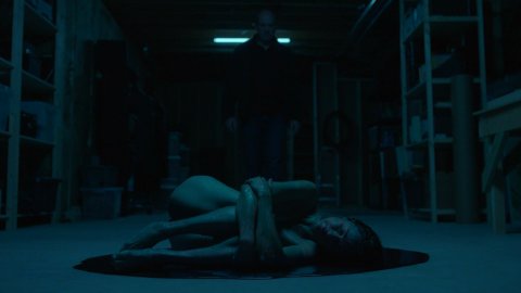 Kim Huffman - Nude Butt Scenes in Channel Zero s02e02 (2017)