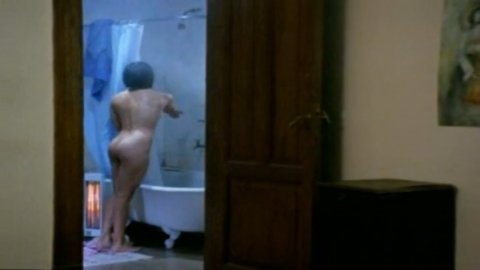Claudia Pereira - Nude Butt Scenes in First Dog (2009)