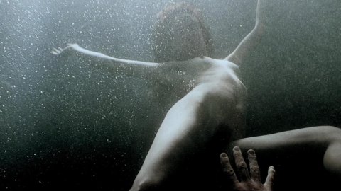 Juliette Lewis - Nude Butt Scenes in Blueberry (2004)