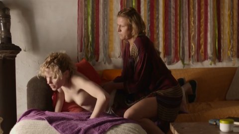 Franziska Weisz, Julia Franz Richter - Nude Butt Scenes in The Diver Inside (2019)