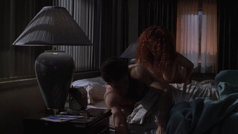 Maria Bello, Amanda Kravat - Nude Butt Scenes in Duets (2000)