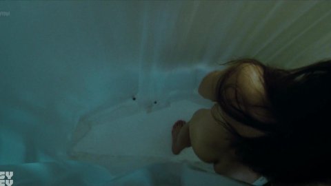 Sharon Taylor - Nude Butt Scenes in Ghost Wars s01e05 (2017)