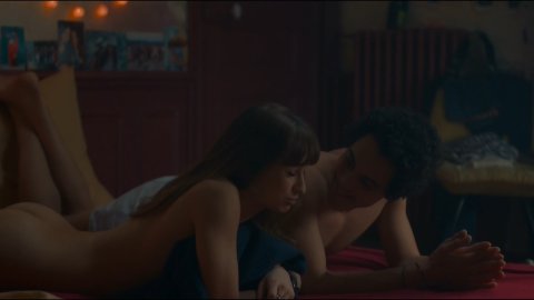 Thais Alessandrin, Sandrine Kiberlain - Nude Butt Scenes in Sweetheart (2019)