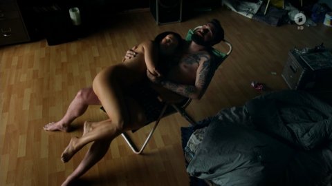 Michelle Barthel - Nude Butt Scenes in Eine Braut kommt selten allein (2017)